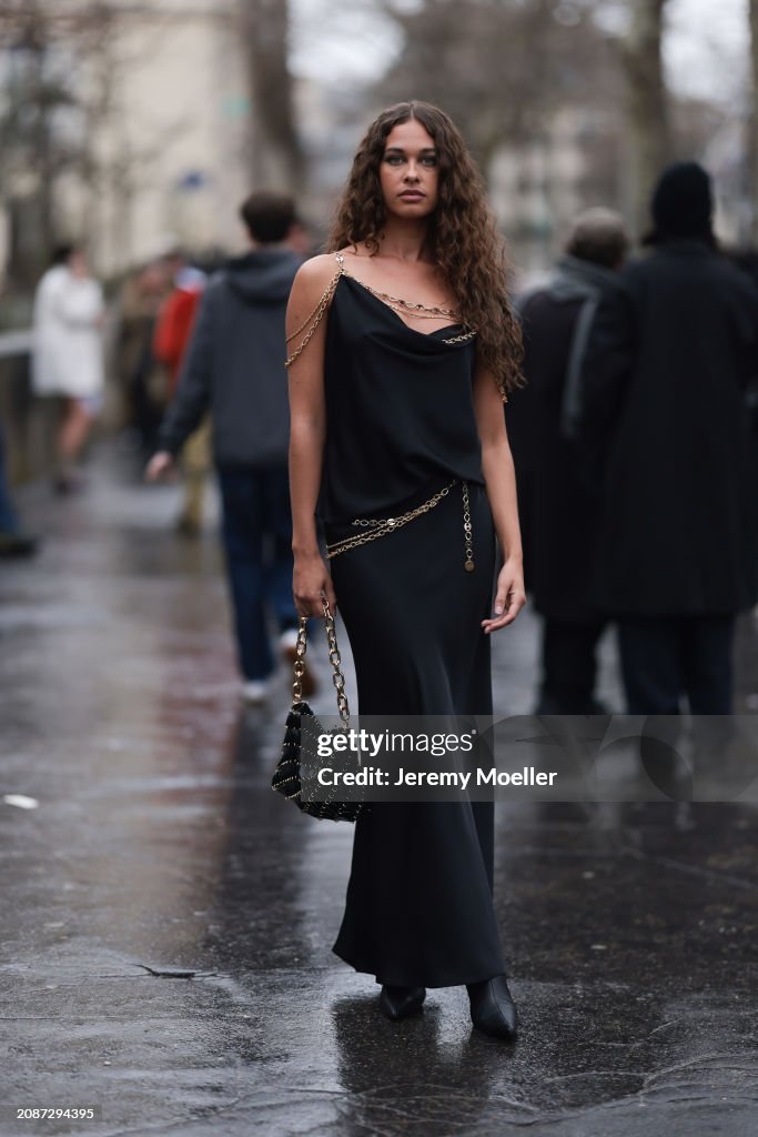 Street Style - Paris Fashion Week - Womenswear Fall/Winter 2024/2025 - Day Four