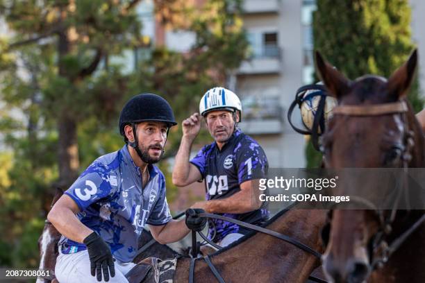 Argentina's Nicolás Taberna of the Cavalier team and Chile's Cesar Montalva of the A&R team seen in action during the final match of the Open...