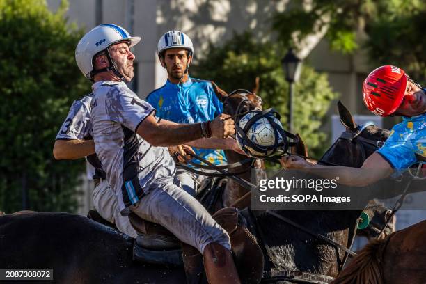 French player Nicolas Thiessard of Team Simone and Mexican player Esteban Flores of Sierra de los Padres seen in action during the Open Horseball...
