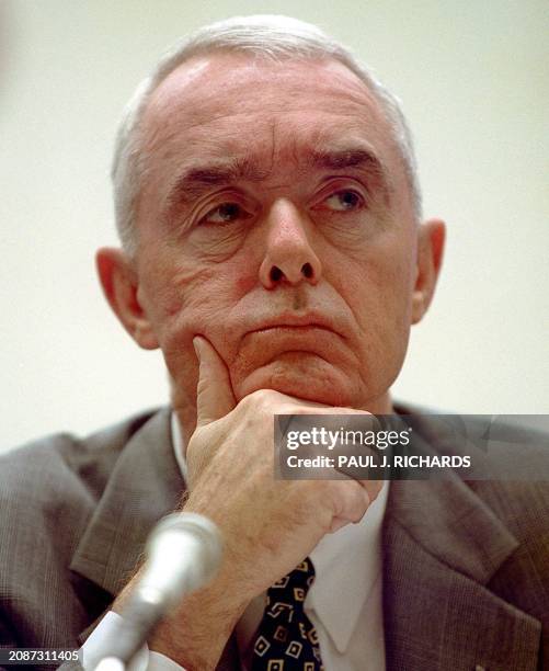 Barry R Macaffrey 76 Gen Barry Mccaffrey Stock Photos, High-Res Pictures, and Images ...