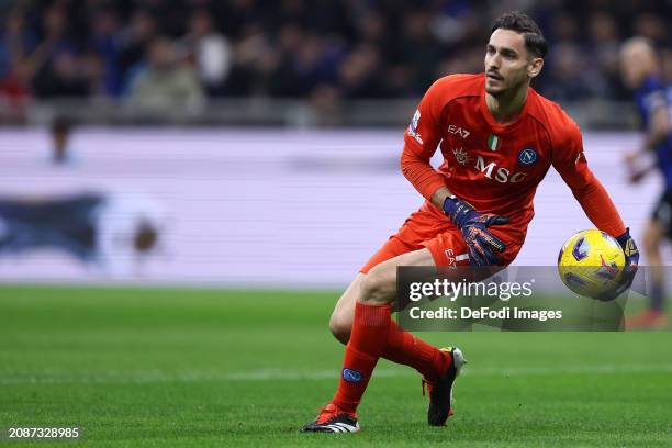 Alex Meret of Ssc Napoli controls the ball during the Serie A TIM match between FC Internazionale and SSC Napoli at Stadio Giuseppe Meazza on March...