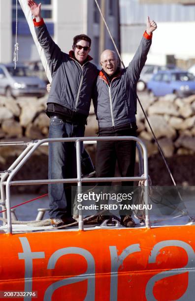 Etienne Bourgois , directeur de Tara-expédition et Grant Redvers, chef d'expédition néo-zélandais, arrivent dans le port de Lorient à bord du voilier...