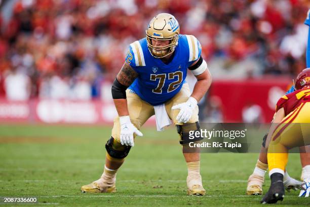 Garrett DiGiorgio of the UCLA Bruins in an offensive stance during a game against the USC Trojans at United Airlines Field at the Los Angeles...