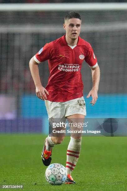 Joey Veerman of PSV during the Dutch Eredivisie match between PSV v Fc Twente at the Philips Stadium on March 17, 2024 in Eindhoven Netherlands
