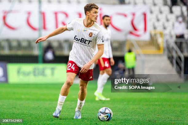 Adrien Louveau of LKS seen in action during the Polish PKO Ekstraklasa League match between LKS Lodz and Rakow Czestochowa at Wladyslaw Krol...