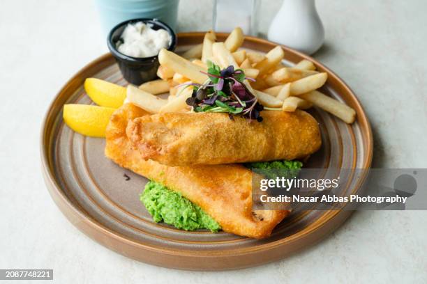 fish and chips. - fish and chips stock pictures, royalty-free photos & images