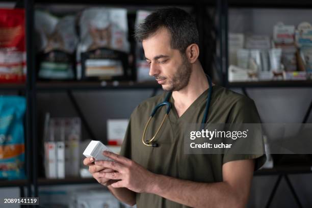 Veterinary Package Insert Drug Package Insert Photos and Premium High Res Pictures - Getty Images
