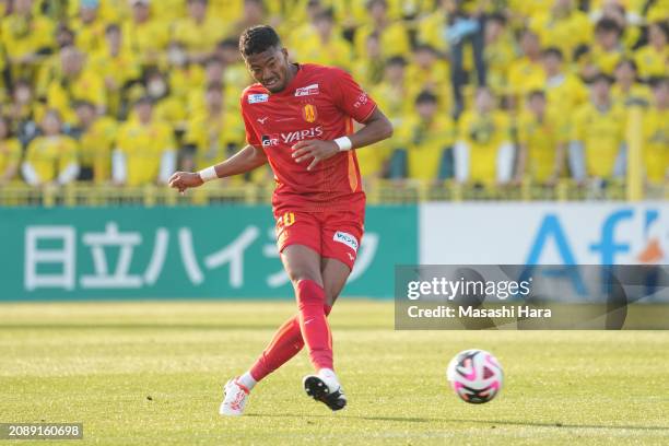 Kennedyegbus Mikuni of Nagoya Grampus in action during the J.LEAGUE MEIJI YASUDA J1 4th Sec. Match between Kashiwa Reysol and Nagoya Grampus at...