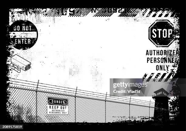 illustrations, cliparts, dessins animés et icônes de clôture de prison fil de fer barbelé danger zone de crime prison grunge fond - malfaiteur