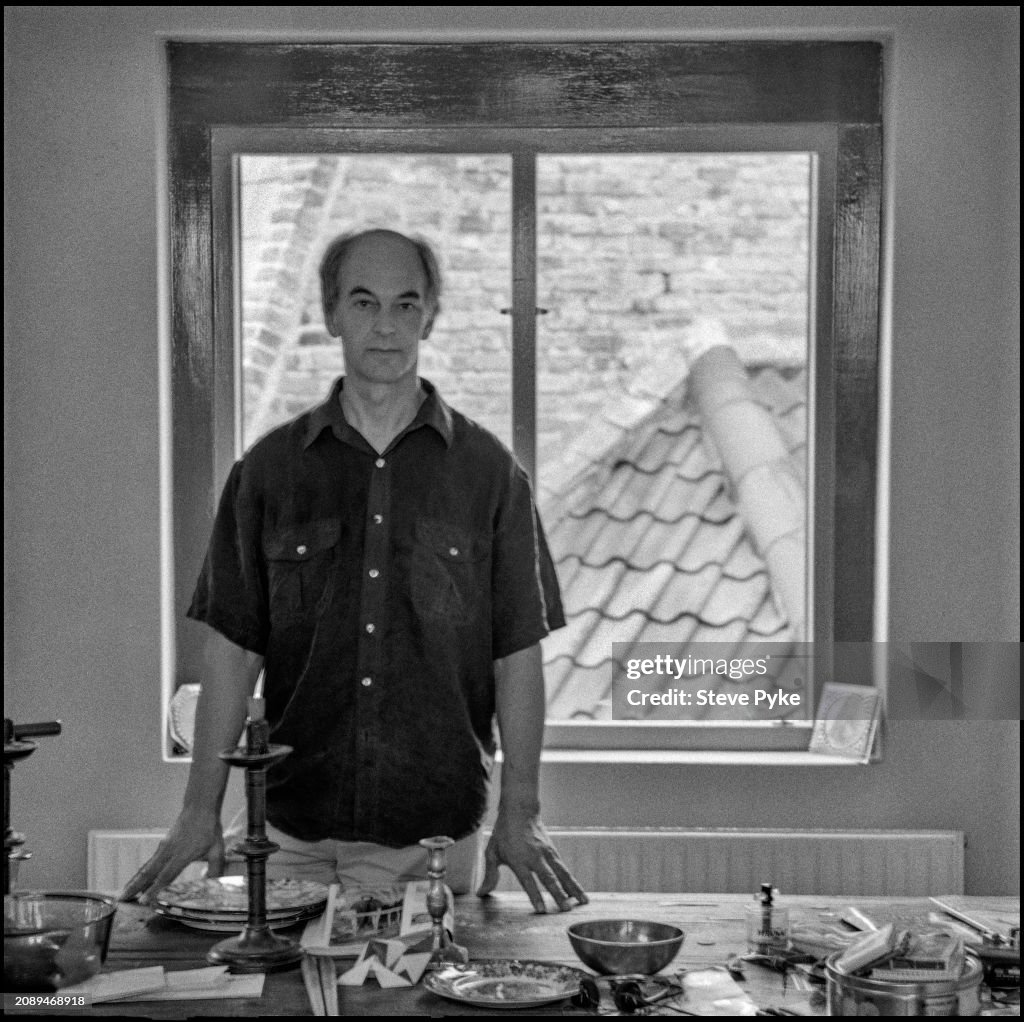 Nicholas Saunders British activist, research and drug expert