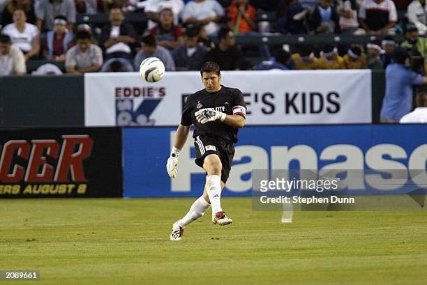 Goalkeeper Tony Meola of the Kansas City Wizards kicks the ball during the Major League Soccer game against the Los Angeles Galaxy at the Home Depot...