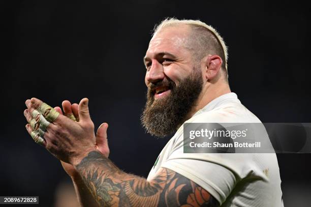 Joe Marler of England applauds the fans following the Guinness Six Nations 2024 match between France and England at Groupama Stadium on March 16,...