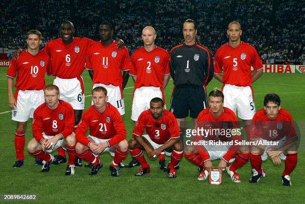June 7: England Team Group Michael Owen, Sol Campbell, Emile Heskey, Danny Mills, David Seaman, Rio Ferdinand, Paul Scholes, Nicky Butt, Ashley Cole,...