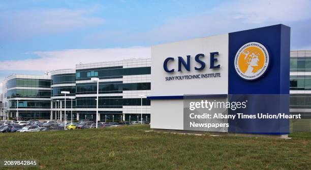 Suny Rwp 209 Suny Polytechnic Institute Stock Photos, High-Res Pictures, and ...