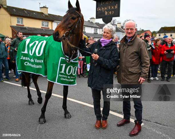 Carlow , Ireland - 19 March 2024; Trainer Willie Mullins, right, with his wife Jackie and Jasmin de Vaux during the homecoming of Cheltenham Gold Cup...