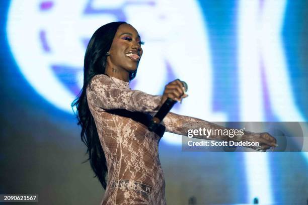 Flo Rapper Female 256 Milli (Rapper) Photos & High Res Pictures - Getty Images