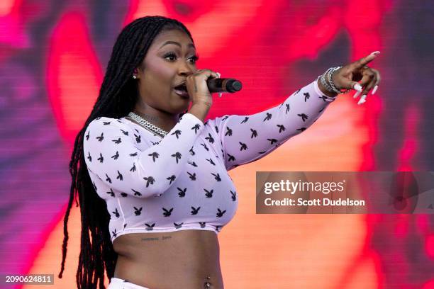 Kaliii Rapper Body 193 Kaliii Rapper Stock Photos, High-Res Pictures, and Images - Getty ...