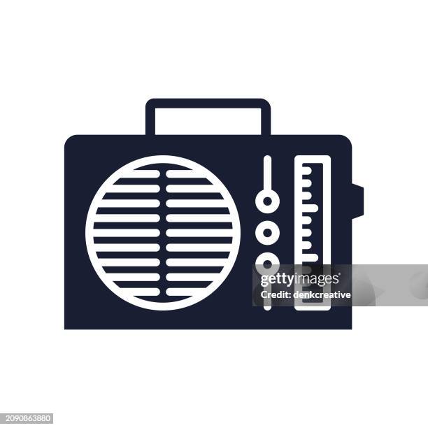 ilustraciones, imágenes clip art, dibujos animados e iconos de stock de icono vectorial sólido para estación de radio - news station logo