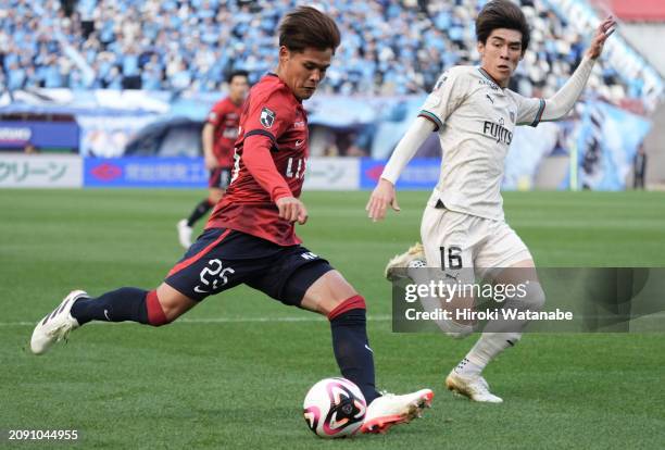 Yuta Matsumura of Kashima Antlers and Tatsuki Seko of Kawasaki Frontale compete for the ball during the J.LEAGUE MEIJI YASUDA J1 4th Sec. Match...