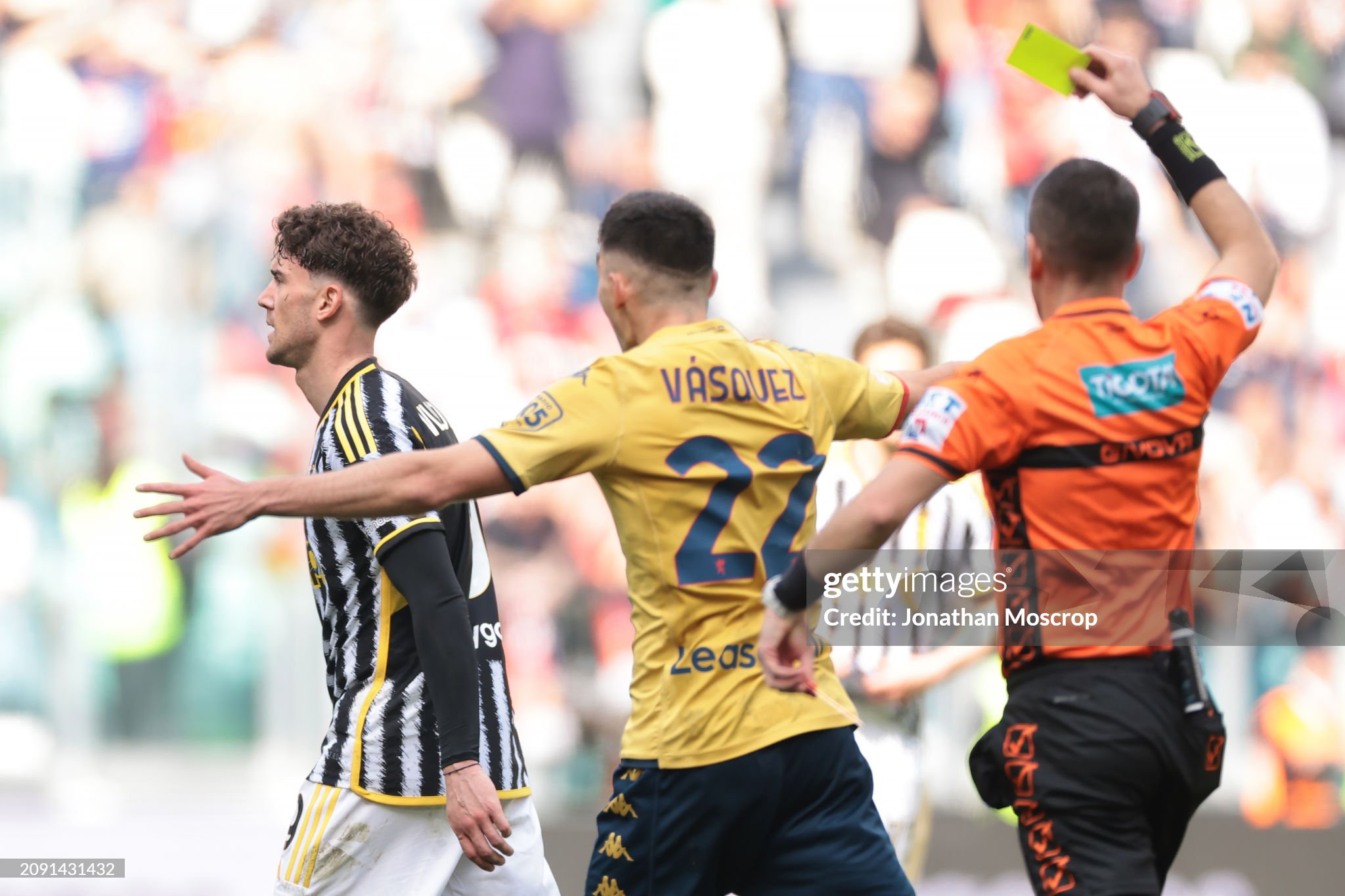 Red card against Genoa costs Vlahovic a fortune