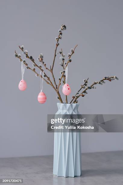 home decoration for easter spring holiday - saule blanc photos et images de collection