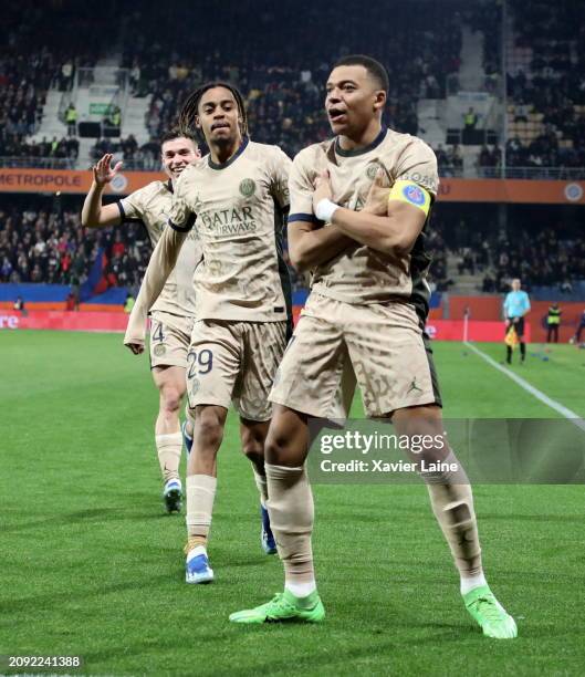 Kylian Mbappe of Paris Saint-Germain celebrate his second goal with teammattes during the Ligue 1 Uber Eats match between Montpellier HSC and Paris...
