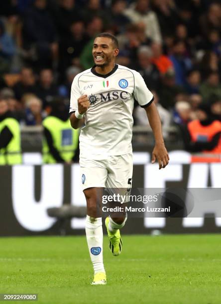 Juan Jesus of SSC Napoli celebrates scoring his team's first goal during the Serie A TIM match between FC Internazionale and SSC Napoli at Stadio...