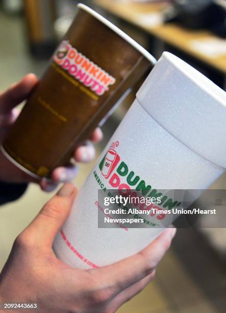 New York Paper Coffee Cup Photos and Premium High Res Pictures - Getty ...