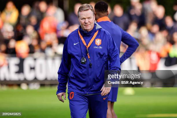 Head coach Ronald Koeman of The Netherlands looks up during the Training session of the Netherlands National Football Team at KNVB Campus on March...