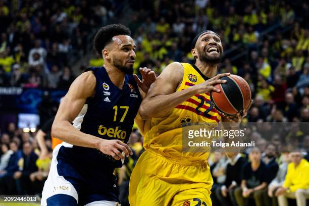 Jabari Parker, #22 of FC Barcelona in action with Amine Noua, #17 of Fenerbahce Beko Istanbul during the Turkish Airlines EuroLeague Regular Season...