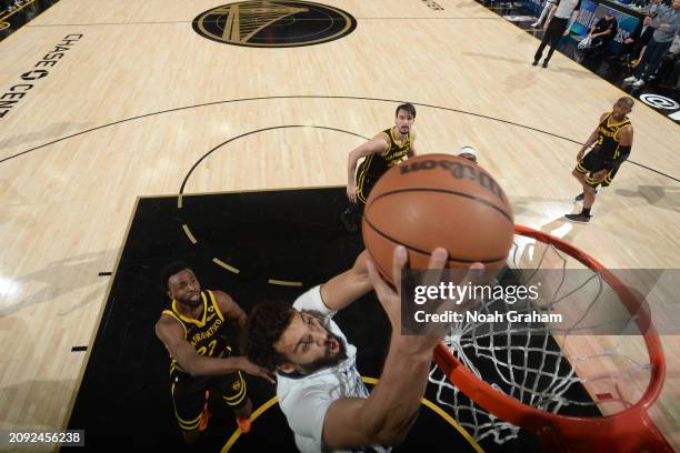 Maozinha Pereira of the Memphis Grizzlies dunks the ball during the game against the Golden State Warriors on March 20, 2024 at Chase Center in San...