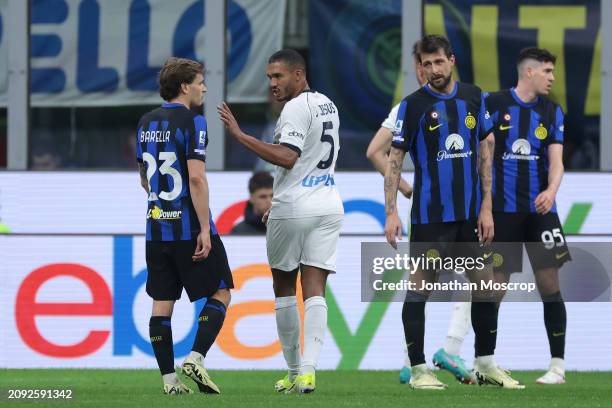 Francesco Acerbi of FC Internazionale looks on as Juan Jesus of SSC Napoli reacts towards Nicolo Barella of FC Internazionale following claims that...