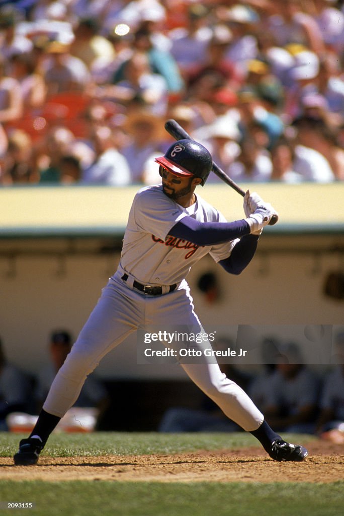 Harold Baines waits for the pitch