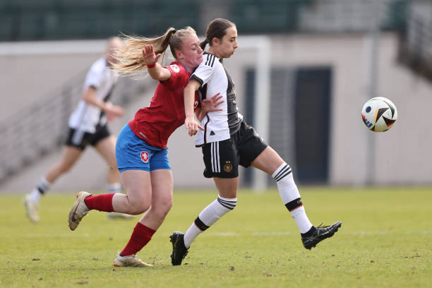 DEU: U17 Girls Czech Republic v U17 Girls Germany - UEFA U17 Elite Round