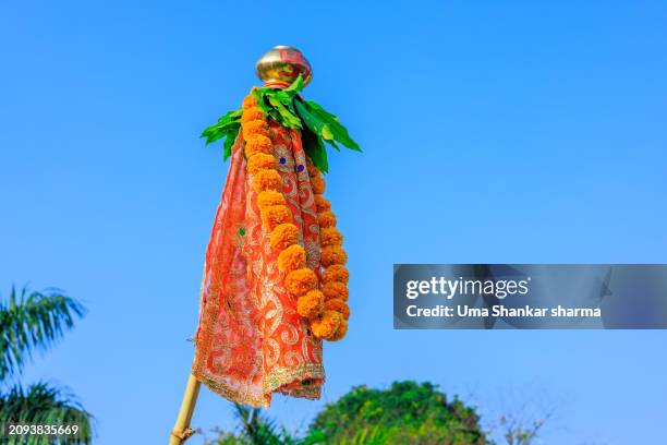 gudi padwa - hindu segenszeichen stock-fotos und bilder