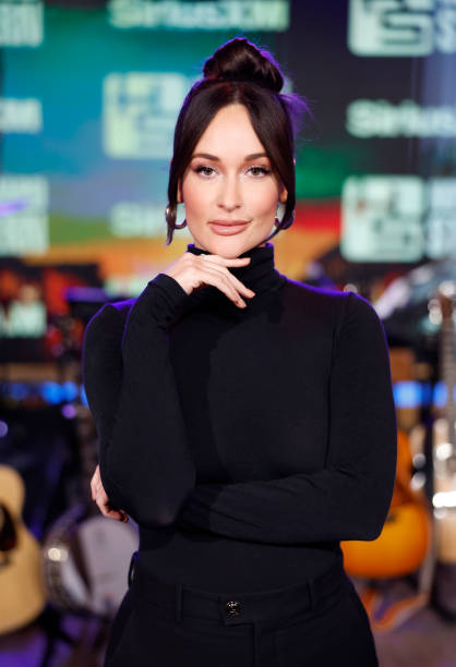 TN: Kacey Musgraves Visits SiriusXM's 'The Howard Stern Show'