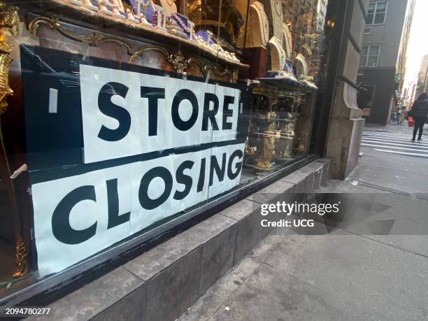 Store Closeing Sign 8,616 Store Closed Sign Stock Photos, High-Res Pictures, and Images ...