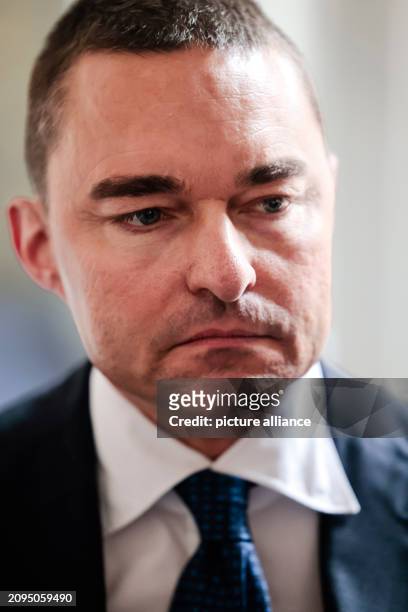 March 2024, Schleswig-Holstein, Kiel: Lars Windhorst arrives at the state parliament in Kiel. The investor took part in a meeting of the economic...