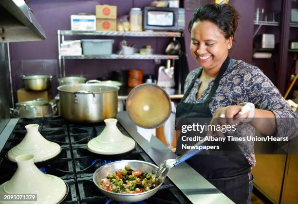 Waheed Cook 513 Tara Cook Stock Photos, High-Res Pictures, and Images - Getty Images