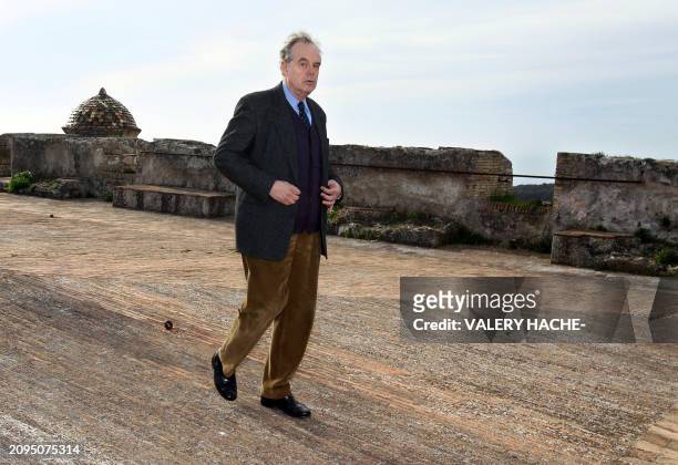 Le ministre de la Culture Frédéric Mitterrand est photographié lors d'une visite du fort du Mont-Alban, le 28 mars 2010 à Nice. Après avoir assisté...