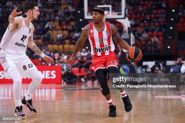 Isaiah Canaan, #3 of Olympiacos Piraeus in action during the Turkish Airlines EuroLeague Regular Season Round 31 match between Olympiacos Piraeus and...