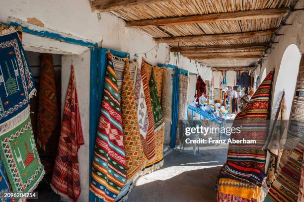 Tunisie Rug 106 Tunisian Rugs Stock Photos, High-Res Pictures, and Images - Getty ...