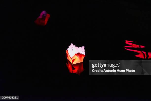 lantern along the thu bon river in hanoi - hanoi cityscape stock pictures, royalty-free photos & images