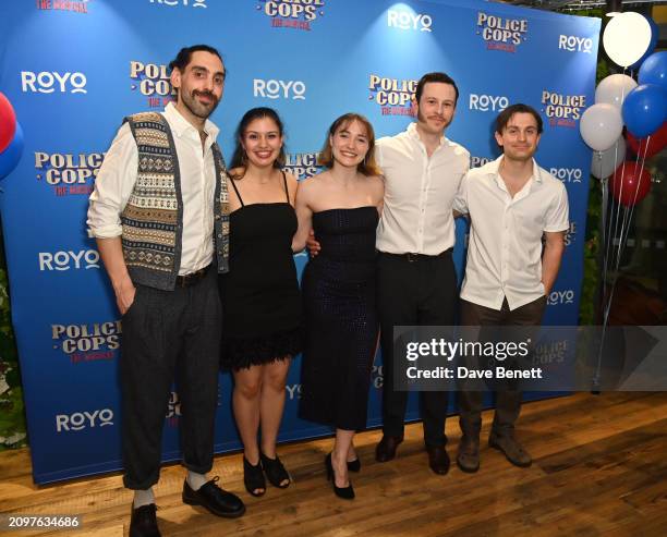Mr. Thomas Roe 13 Photos & High Res Pictures - Getty Images