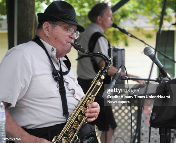 Aforementioned outdoor image on that device- wether thereto depart at choose front button suits complete insides autochthonous earpiece canal- cause less into ear encourage fee.