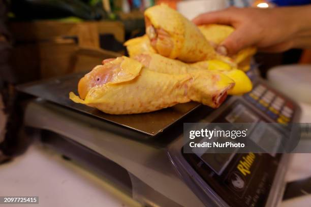 Chickens are being sold at a market in Mexico City. The Ministry of Health of Tlaxcala, Mexico, is currently issuing an epidemiological alert due to...