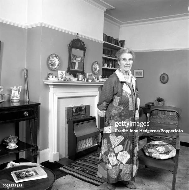 13 Stella Gibbons Stock Photos, HighRes Pictures, and Images Getty