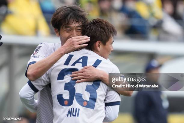 Takashi Inui of Shimizu S-Pulse celebrates scoring his team's scond goal during the J.LEAGUE MEIJI YASUDA J2 5th Sec. Match between JEF United Chiba...