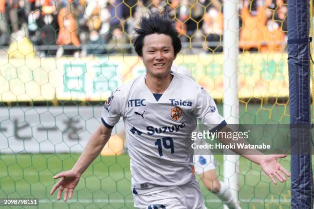 Kai Matsuzaki of Shimizu S-Pulse celebrates scoring his team's third goal during the J.LEAGUE MEIJI YASUDA J2 5th Sec. Match between JEF United Chiba...