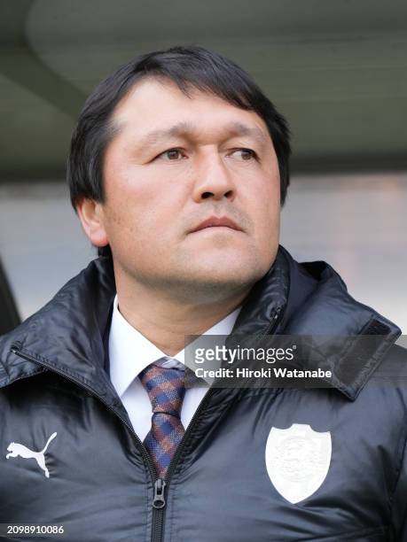 Tadahiro Akiba,coach of Shimizu S-Pulse looks on prior to the J.LEAGUE MEIJI YASUDA J2 5th Sec. Match between JEF United Chiba and Shimizu S-Pulse at...